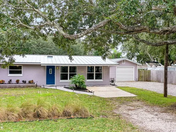 805 E 12th Ave, New Smyrna Beach, FL 32169