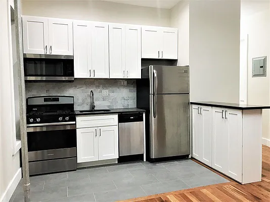 Rented by Bruma Realty LLC | media 8
