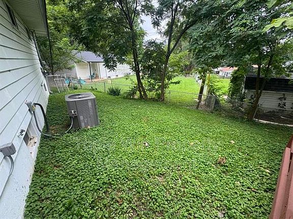5th image of 10201 Lilac Ave