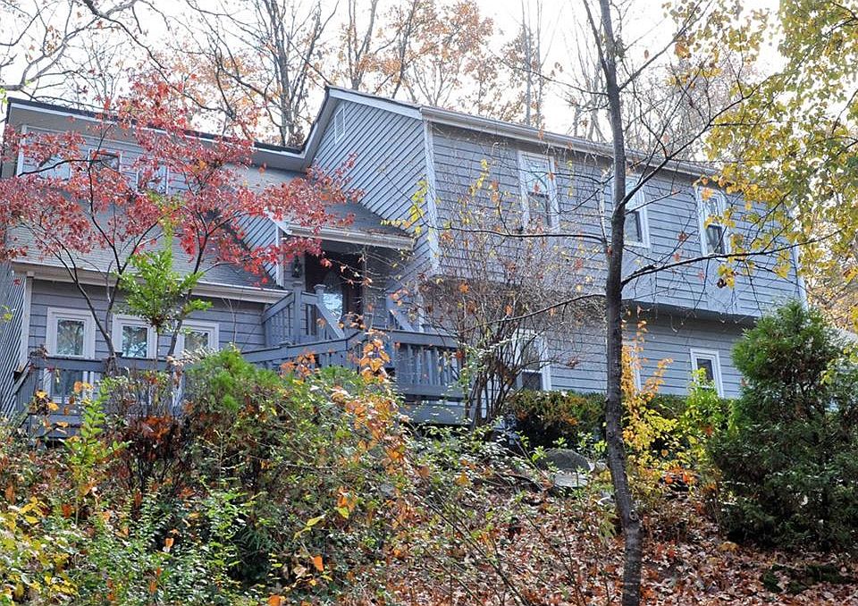 1st image of 654 Horse Ferry Rd