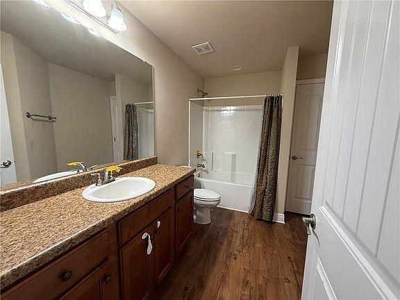 3rd image of 8622 Fernwood Loop N