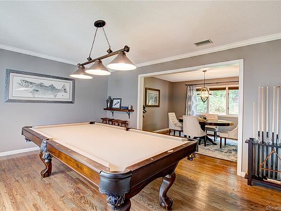 4th image of 19 Haren Dr