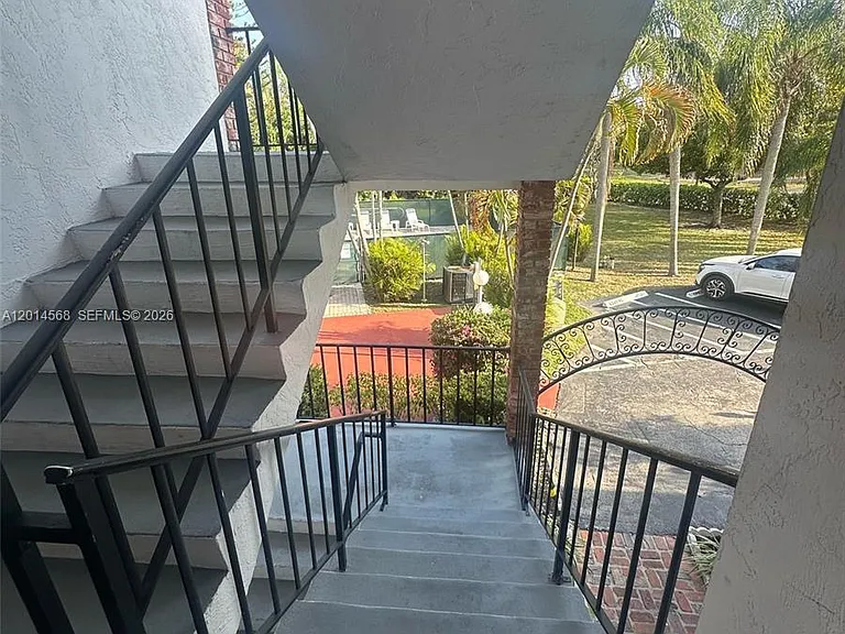 3910 Crystal Lake Dr #201 — Photo 17