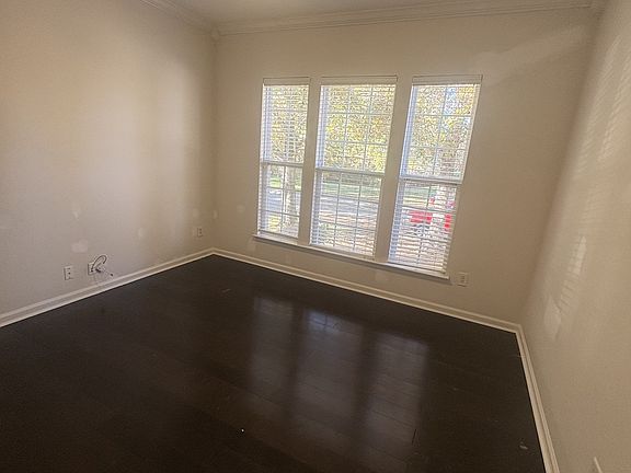 3rd image of 1541 Indian Hawthorne Ct