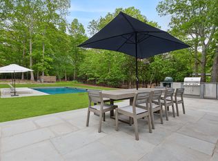 10 N Cape Ln, East Hampton, NY 11937