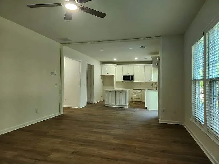 2025 Kyrle Ln — Photo 5