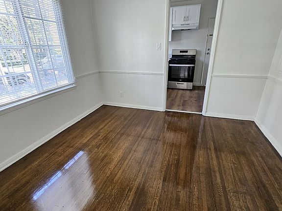 4th image of 118 N Gale Dr #118