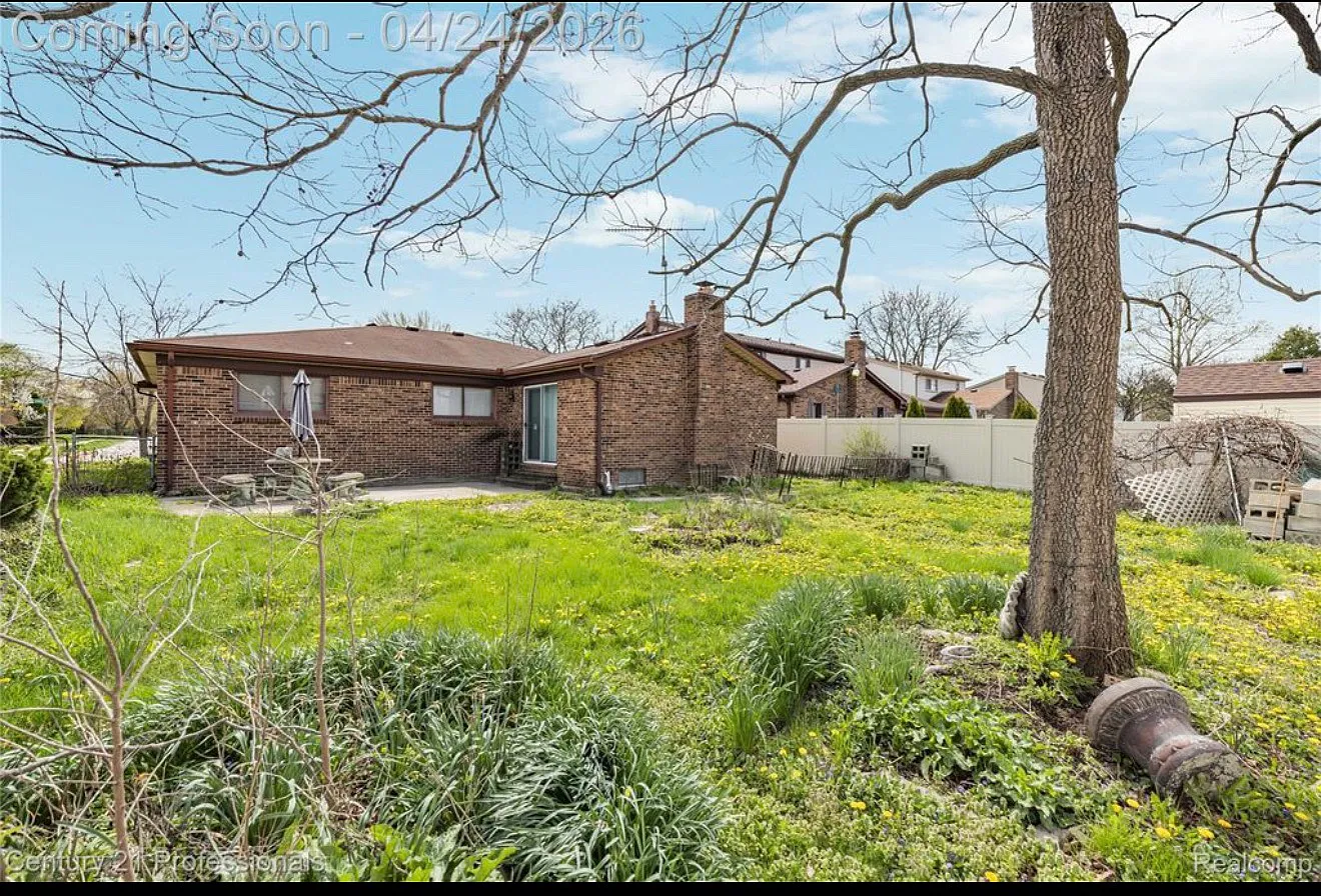 3 bed, 1565 sqft, $2,500 — Photo 3