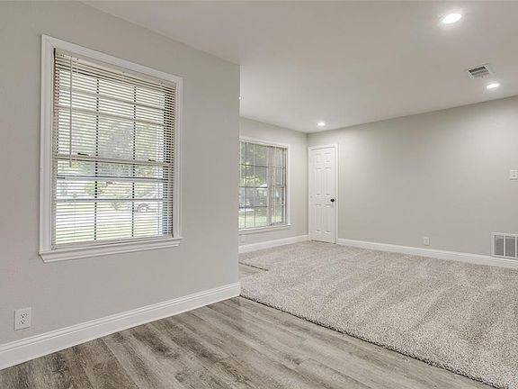 4th image of 2434 Blaydon Dr
