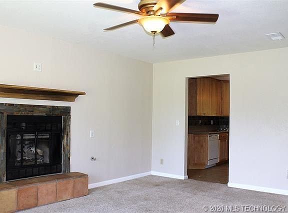 5th image of 2780 E Meadowood Dr