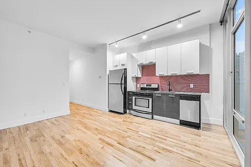185 S 4th St #4D Photo 1