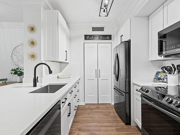 5th image of 2401 NE 65th Street #312