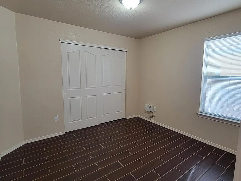 14211 Otter Point Dr — Photo 35