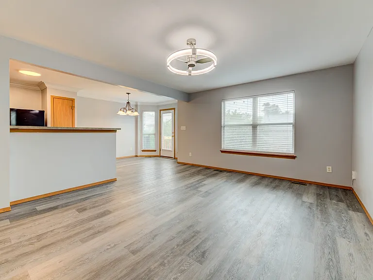 4940 Hurstborough Ct — Photo 7
