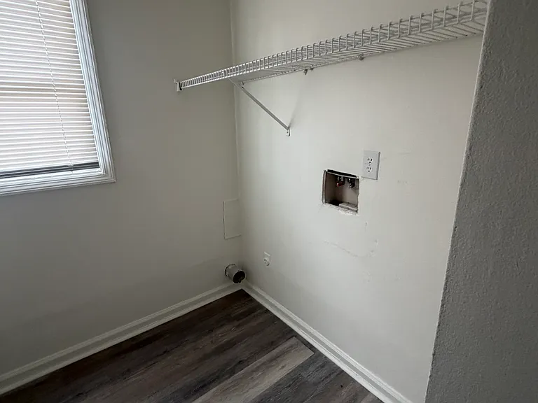 915 Race St #14 — Photo 8