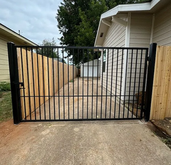 Fully enclosed yard
