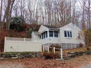 21 Longwood Dr, East Haddam, CT 06423