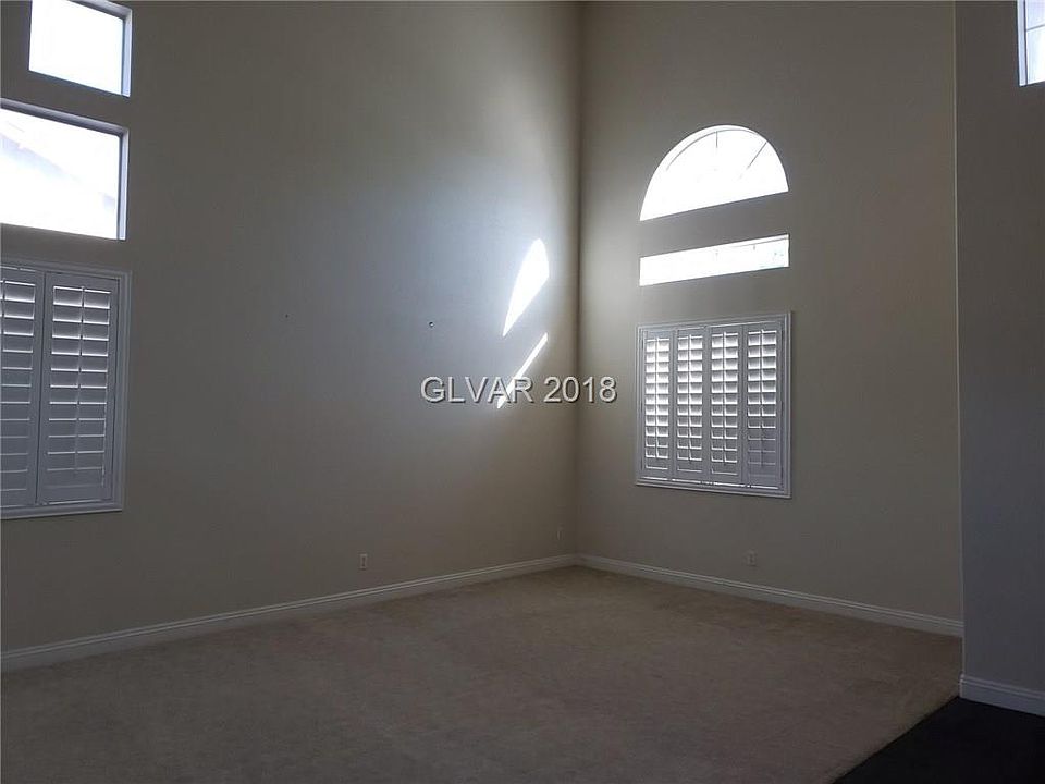 1st image of 315 Palisades Dr