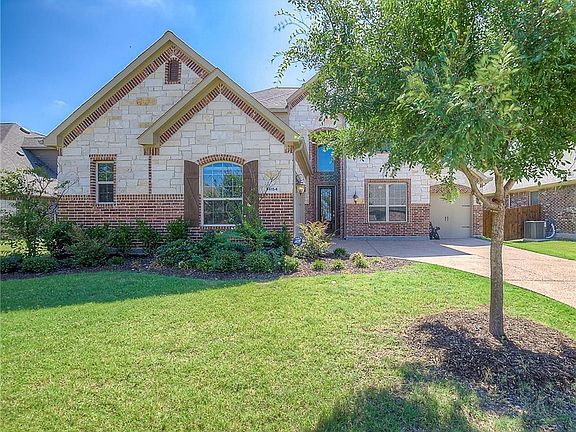 2nd image of 14154 Summerwoods Ln