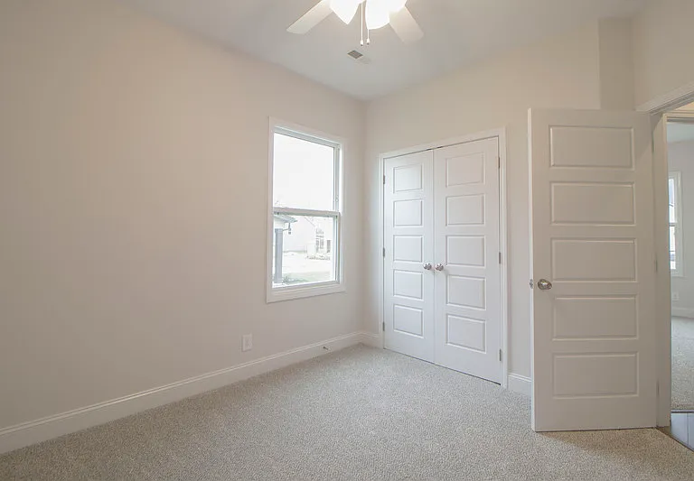 190 Monaghan Dr — Photo 9