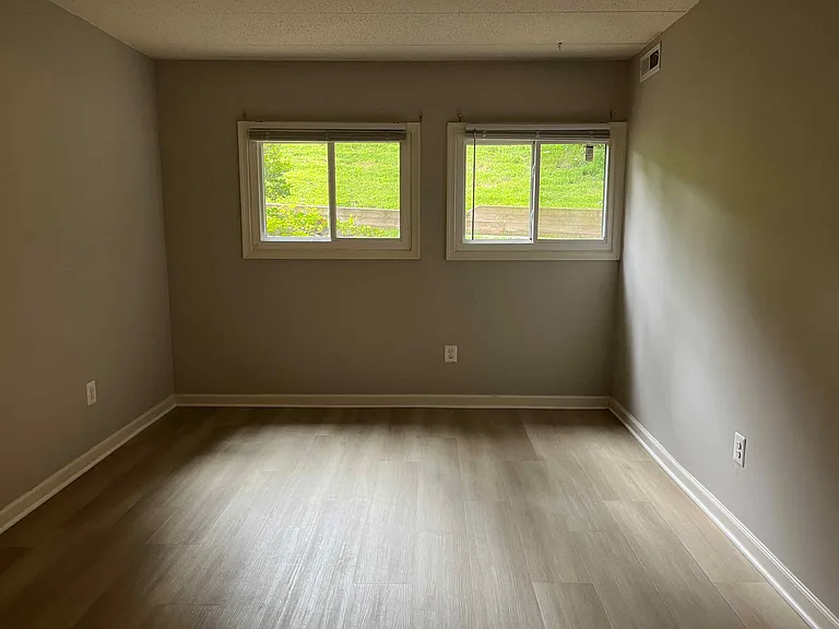 5657 Harpers Farm Rd #B — Photo 10