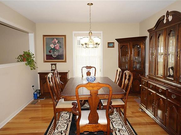 4th image of 2565 Hickory Dr