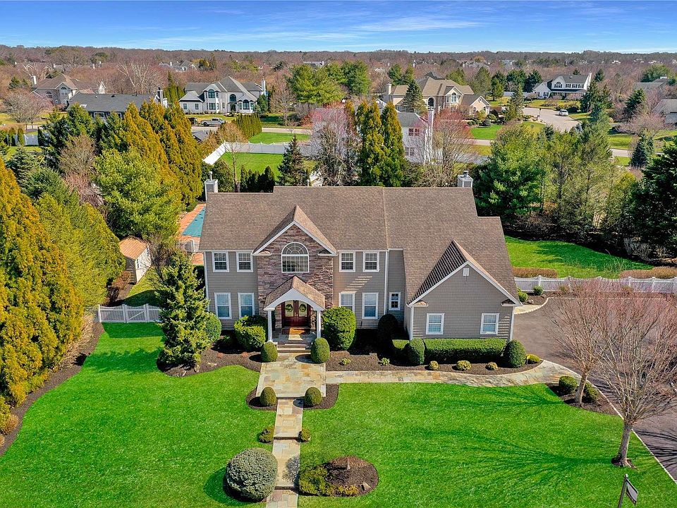 1st image of 3 Redwood Lane