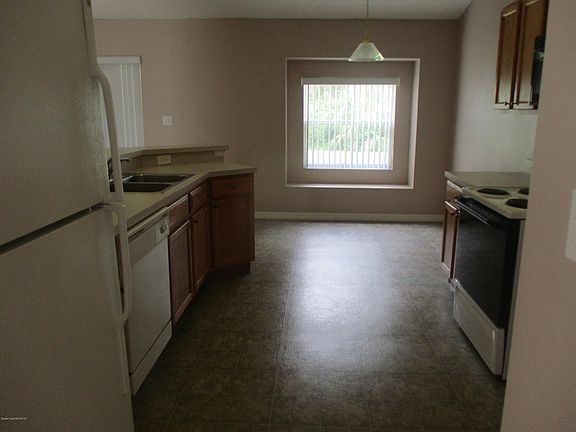 5th image of 2627 Tepee Ave SE