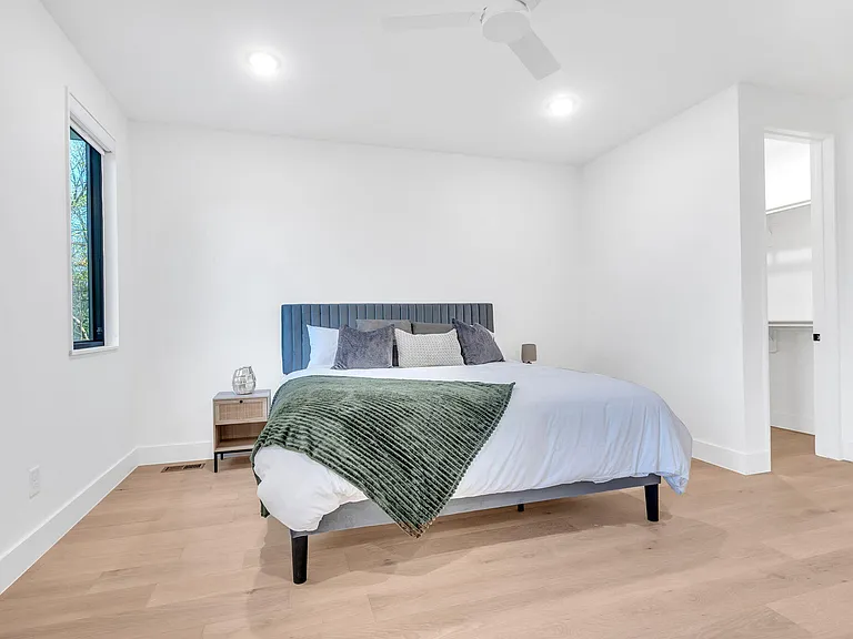 810 Culpepper Ln — Photo 12