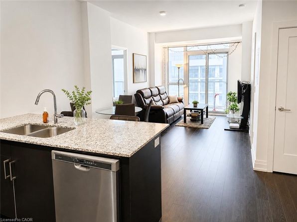 65 Speers Rd #1506, Oakville, ON L6K 0J1