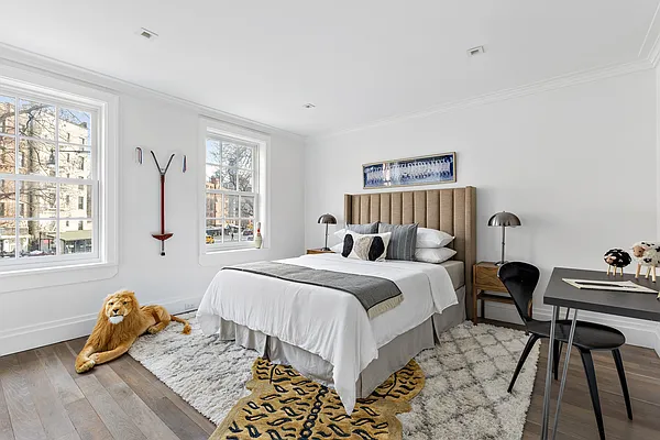 Sold by Compass | media 11