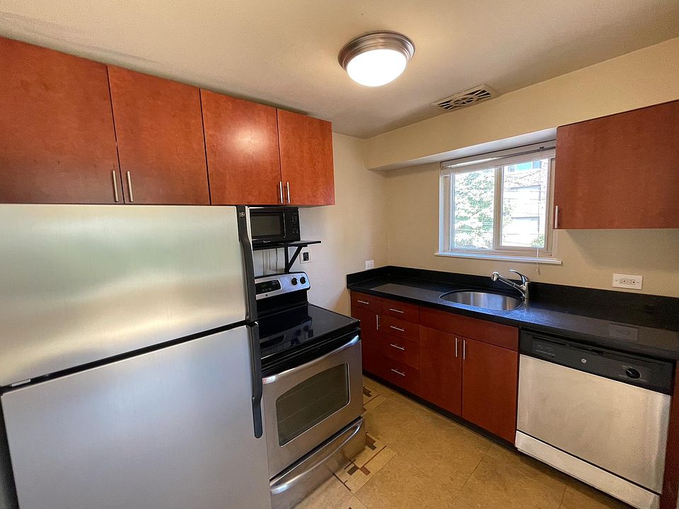 1st image of 1205 Queen Anne Ave N APT 201