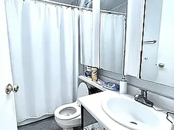 408 Eighth Avenue 4A image 8 of 9