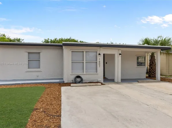 1607 Valencia Ave, Fort Pierce, FL 34946