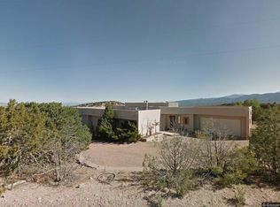17 Tano Alto, Santa Fe, NM 87506