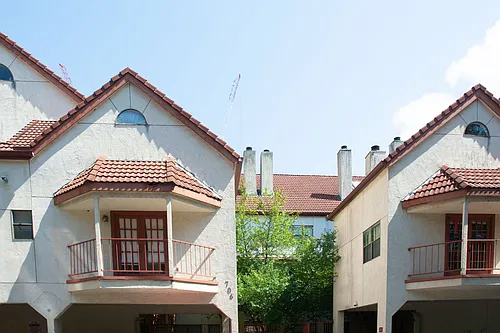 706 W 22nd St Photo 1