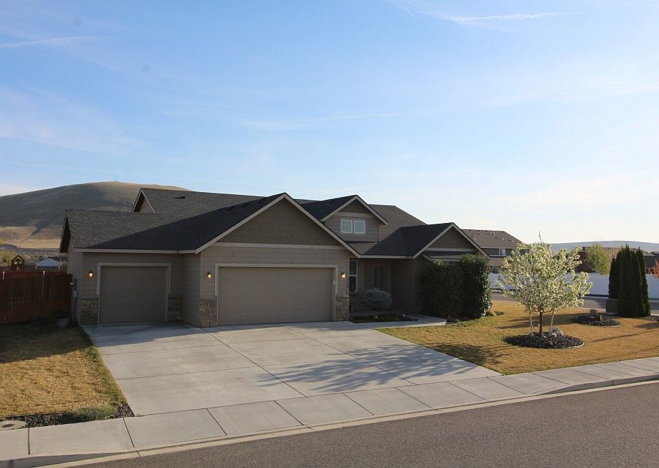 1st image of 2710 Timberline Dr
