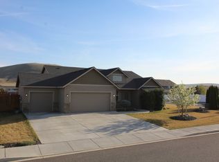 2710 Timberline Dr, West Richland, WA