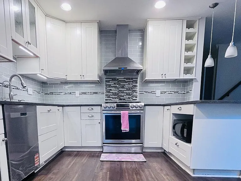 363 Catskill Ct — Photo 6