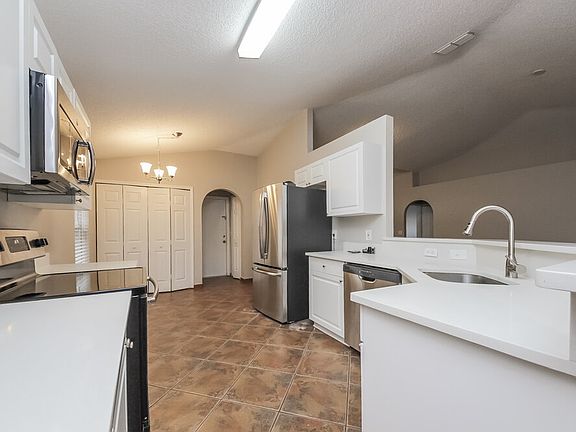 5th image of 11737 Pethrick Dr