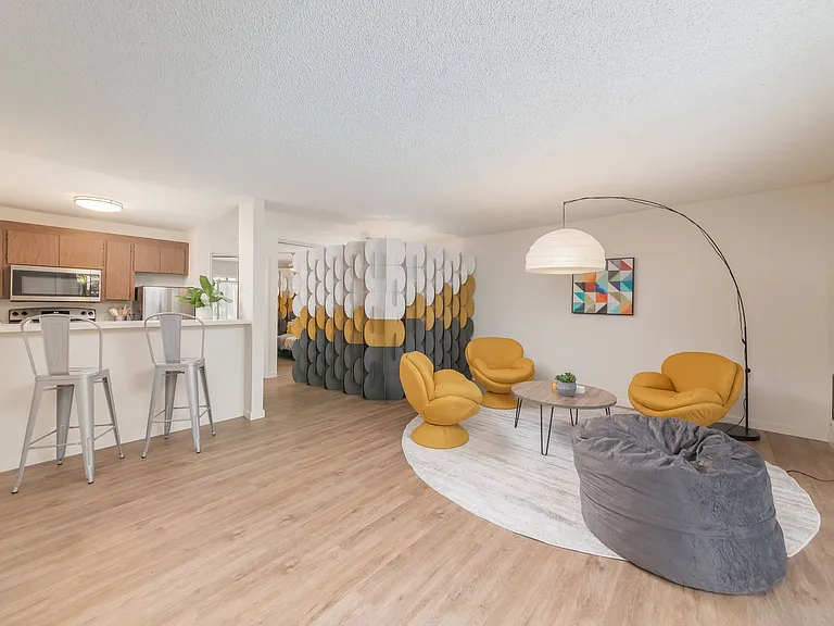 The Hilltop - Student Housing — Photo 11