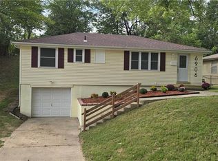 6906 N Pennsylvania Ave, Kansas City, MO 64118