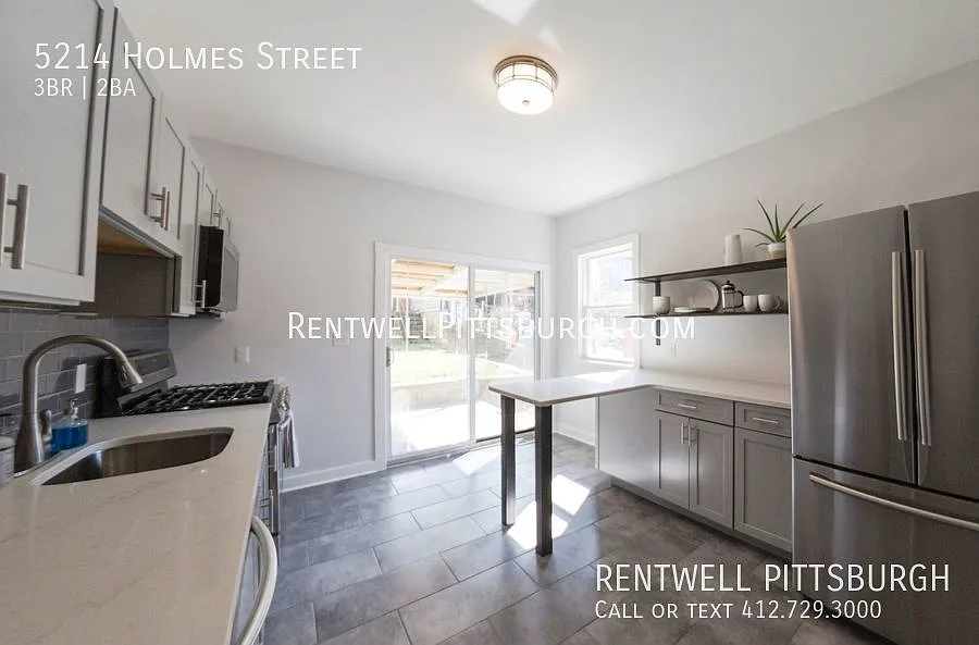 5214 Holmes St photo 1