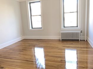 3015 33rd St APT 2E, Astoria, NY 11102