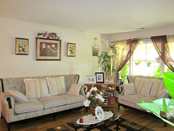 5th image of 13633 Westboro Dr
