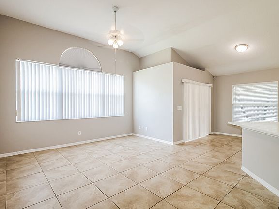 4th image of 6152 Weatherwood Cir