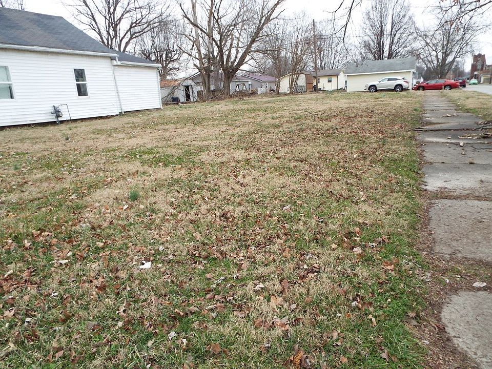 2nd image of 824 S Seminary St