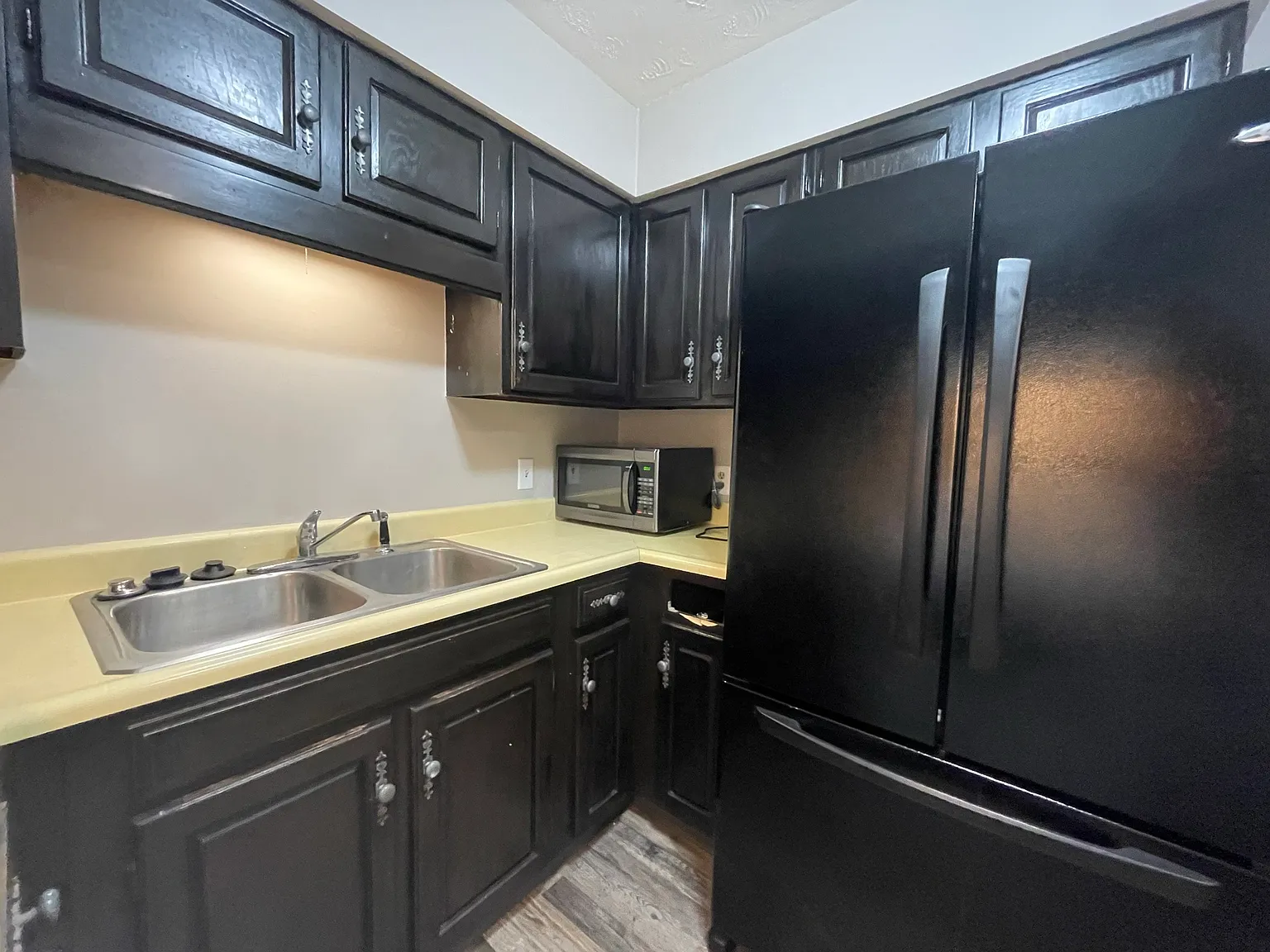 601 Oak Glen Drive — Photo 2