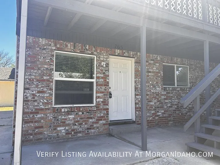 765 W Pine Ave — Photo 2