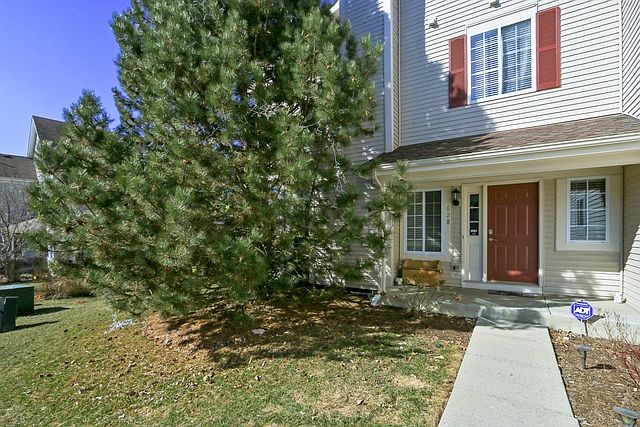 1st image of 628 Windsor Dr #44B